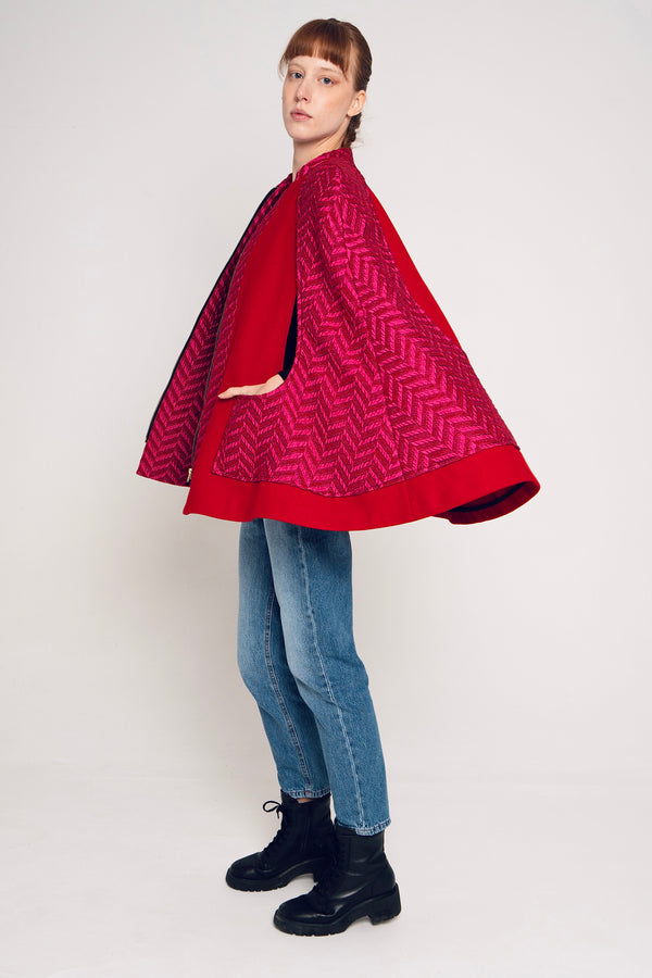 VANELOPE CAPE RED AND PINK