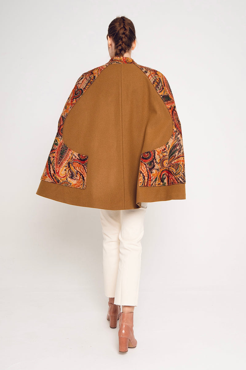 VANELOPE CAPE CAMEL AND PAISLEY