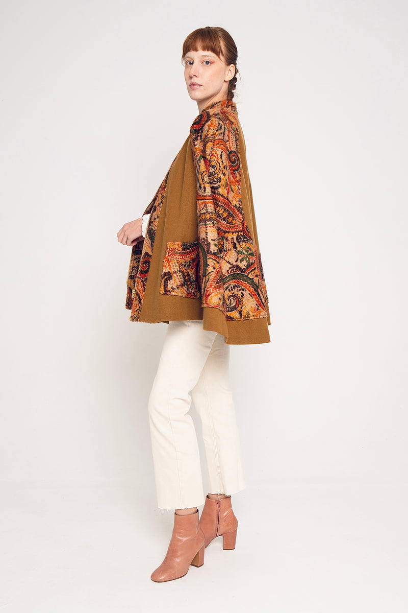 VANELOPE CAPE CAMEL AND PAISLEY