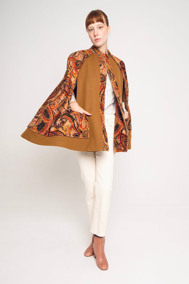 VANELOPE CAPE CAMEL AND PAISLEY