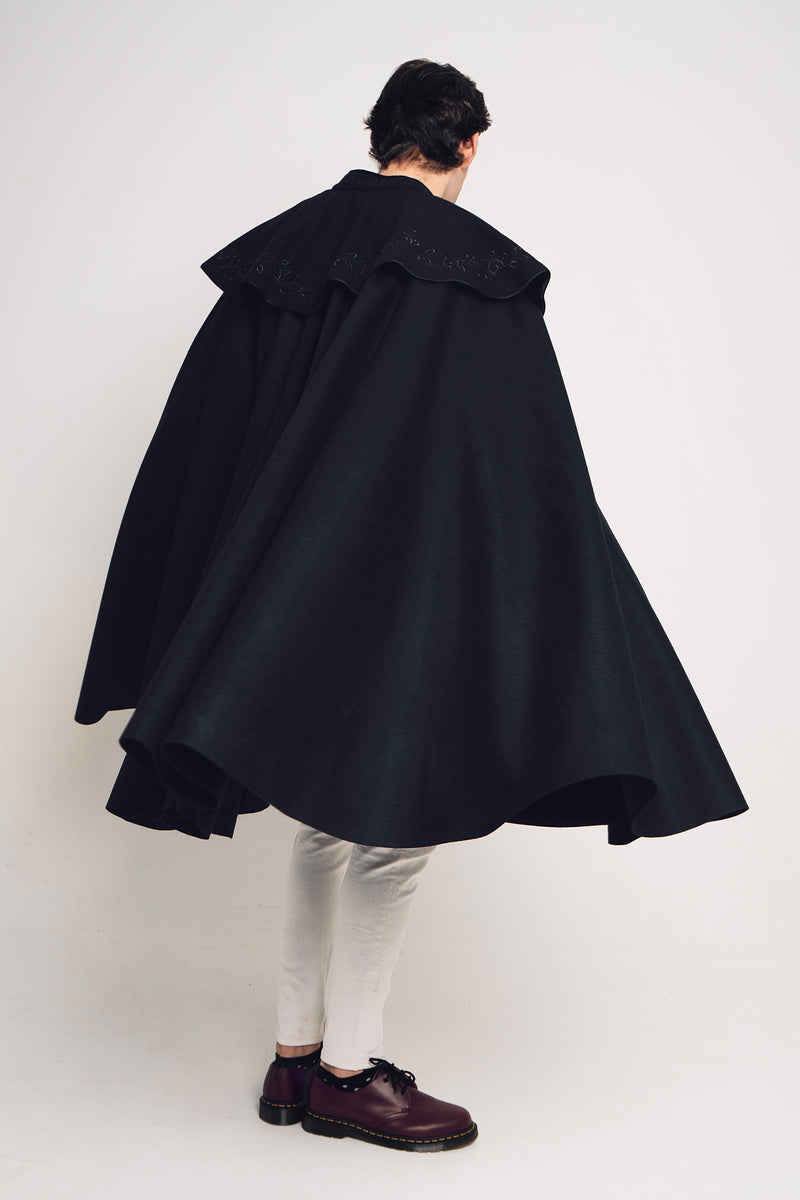 PABLO CLOAK  Antibes