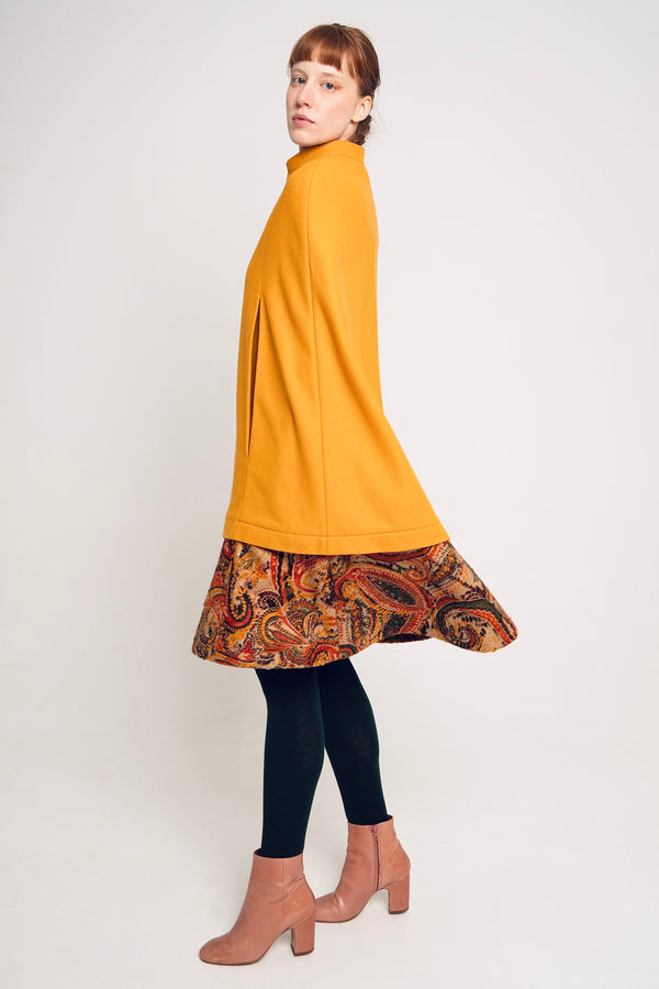 MENINA CAPE MUSTARD AND PAISLEY