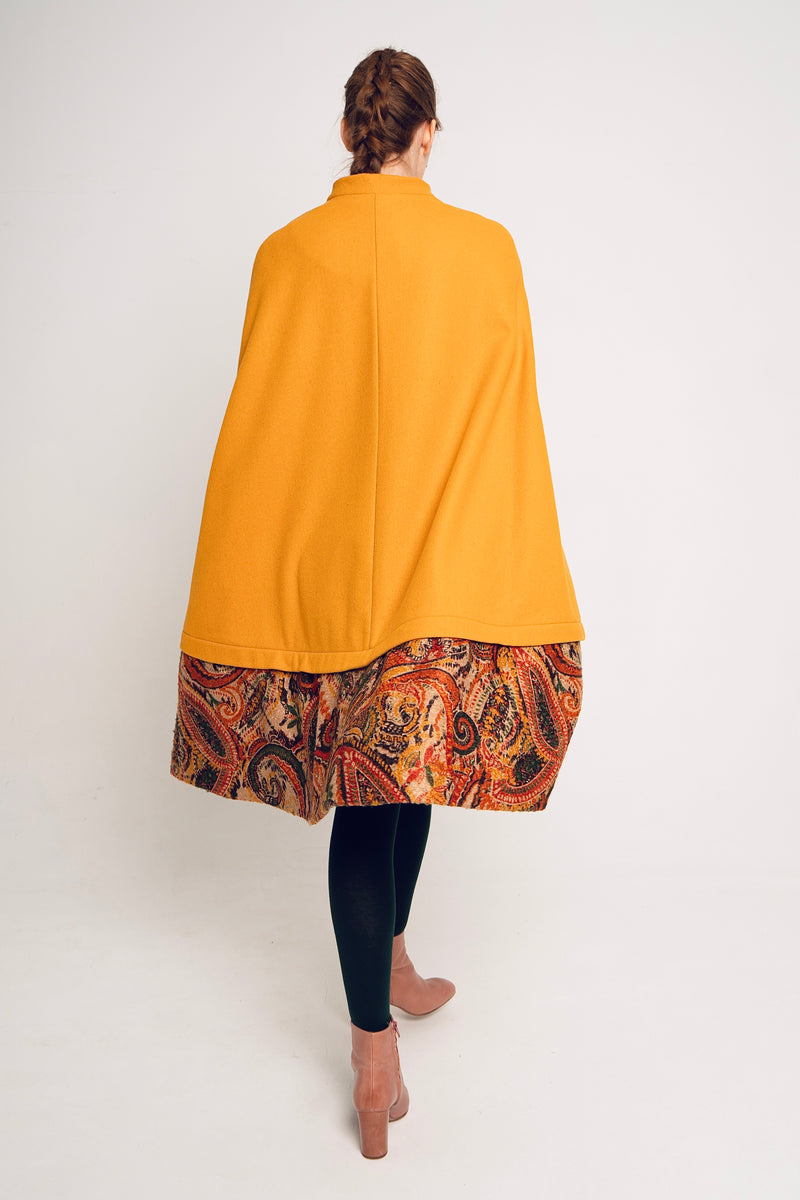 MENINA CAPE MUSTARD AND PAISLEY