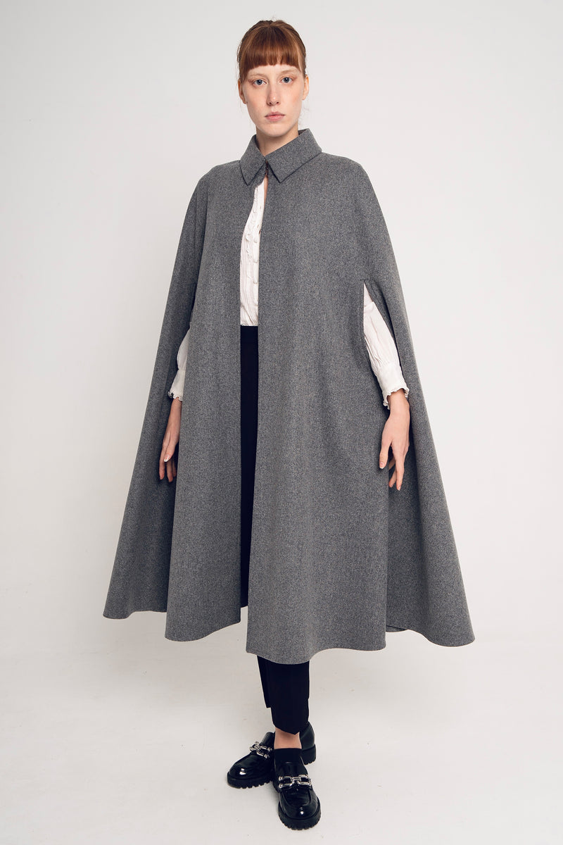 VICTORIA CAPE GREY