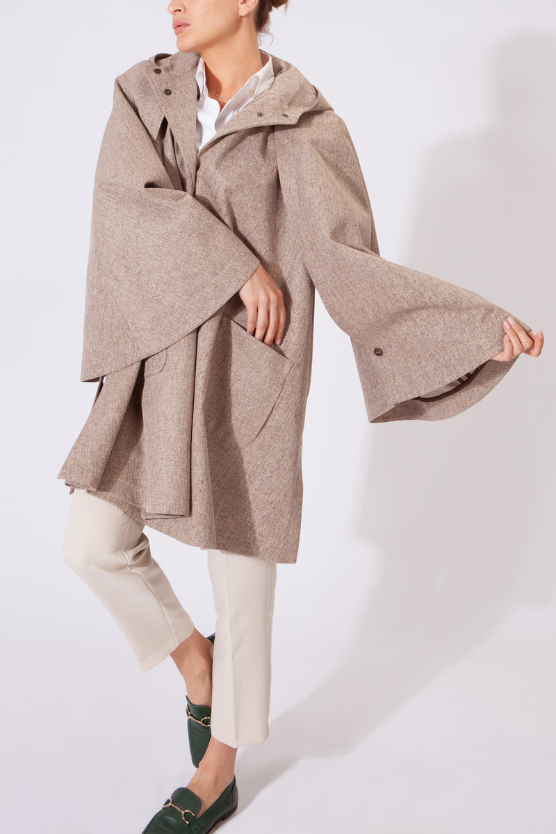 CAPA MANTIS IMPERMEABLE MARRÓN