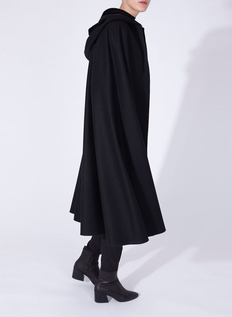 NICOLE CAPE black