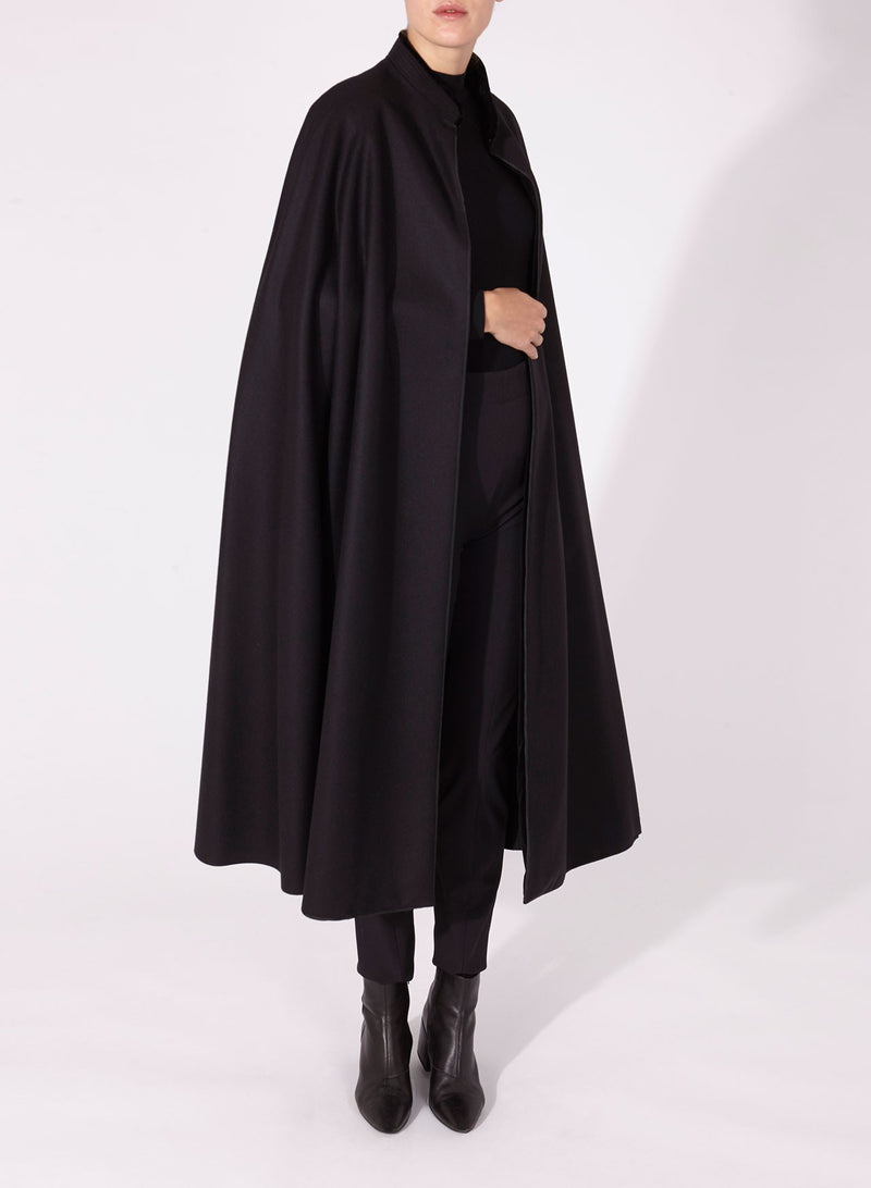 VICTORIA CAPE Mao collar - Black