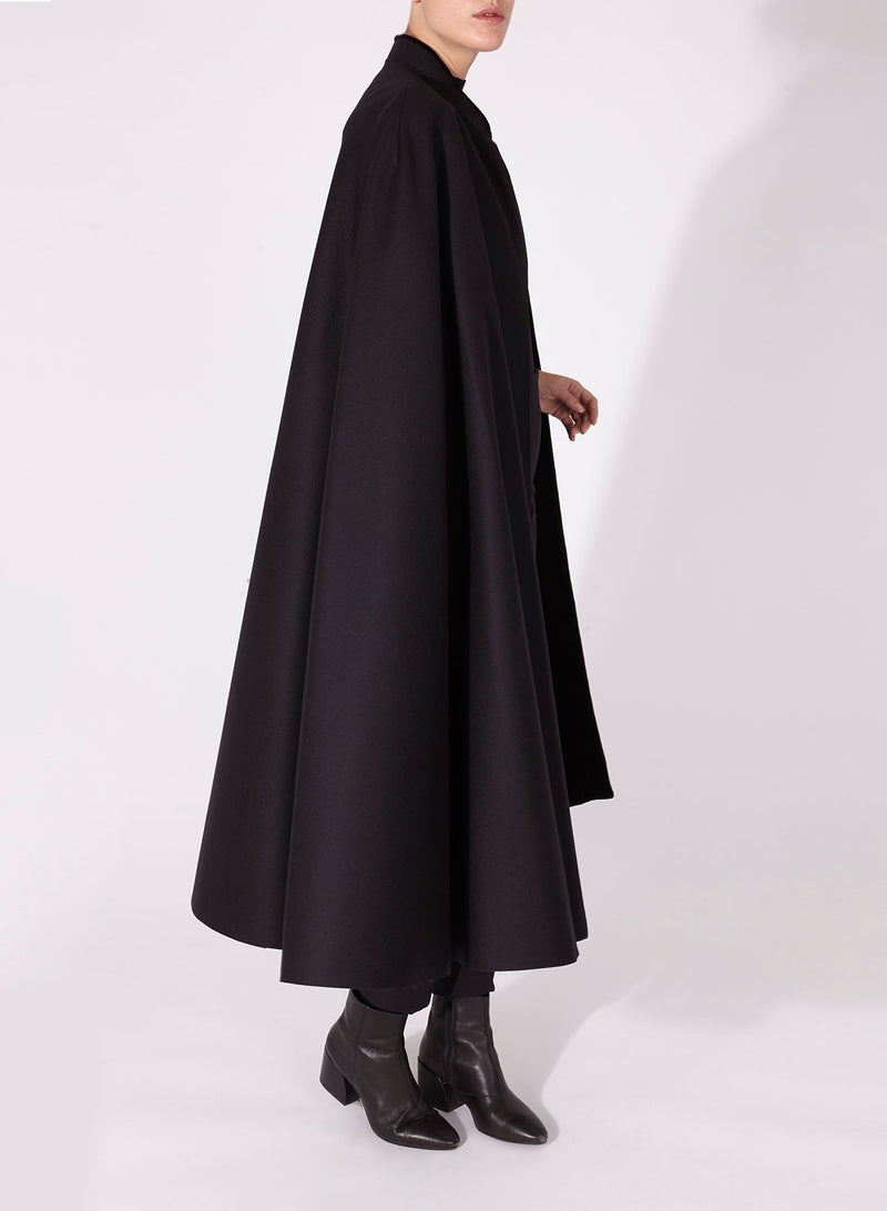 VICTORIA CAPE Mao collar - Black