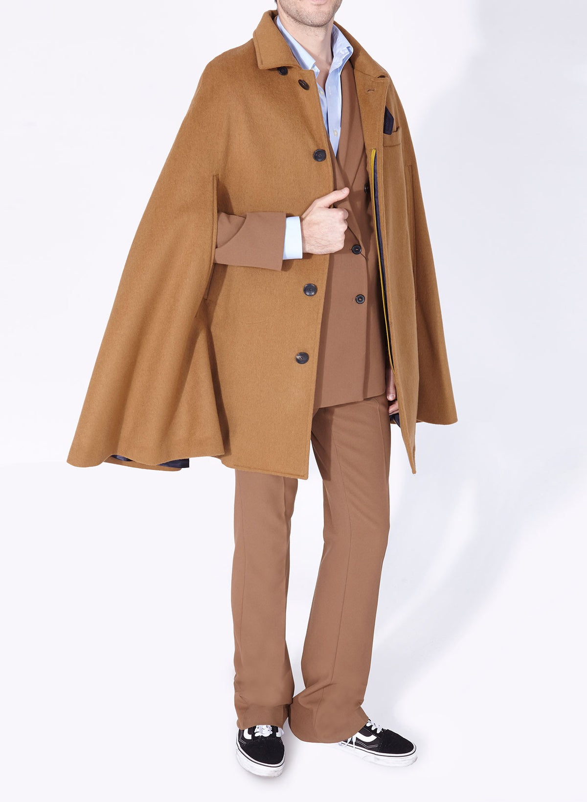 HYEON へヨンted cape camel MR.DARCY CAPE CAMEL